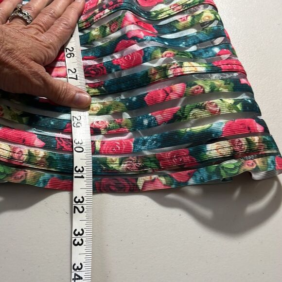 La Reyna Fit & Flare Tank Floral Dress Multi Color Size Large - Picture 11 of 12